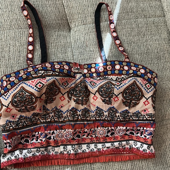 Exhilaration ETHNIC BOHEMIAN BUSTIER Crop top with Shorts - Picture 4 of 9